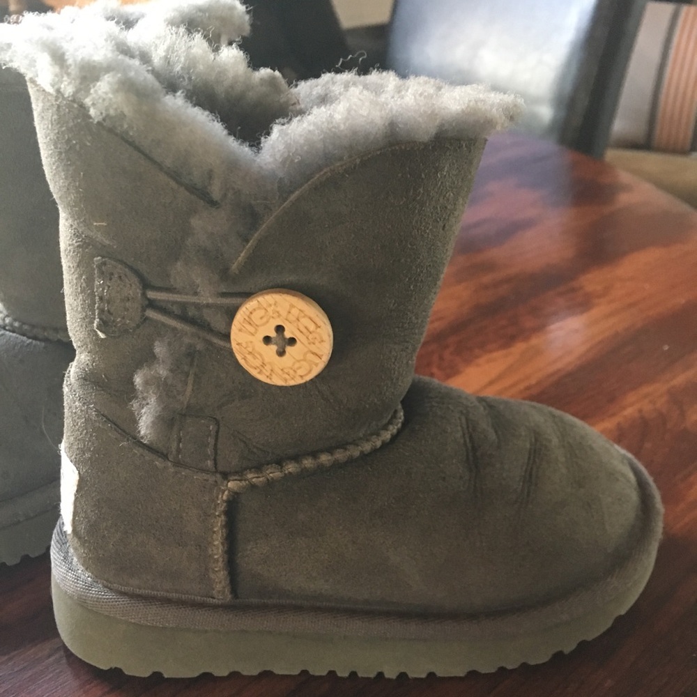 Uggs Bailey Button